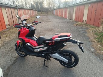 Honda x-adv 750 - 2