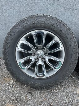 Kola Dodge RAM R20 - 2
