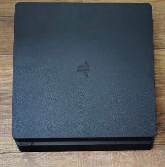 Ps4 slim 1 tb 3 hry - 2