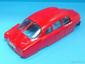 Sklo a interiér kopie pro Tatru 603 Ites - 2
