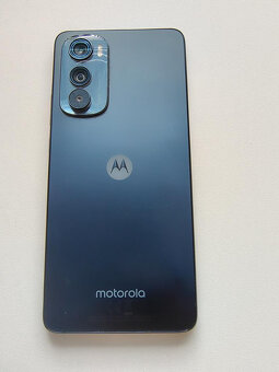 Motorola Edge 30 8GB/128GB vč. sil. obalu a orig. krabice - 2