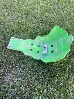 Kryt pod motor Kawasaki KX250F (2009–2016) - 2