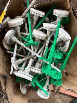 Záslepka do polystyrenu šedá - 2