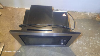 Whirpool vestavná mikrovlnná troba - 2