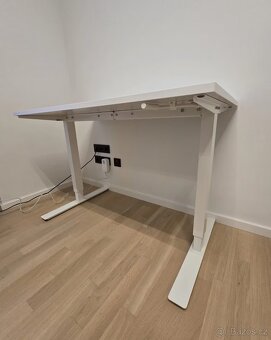 Výškově nastavitelný stůl Ikea Trotteen - 2