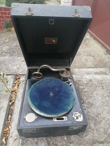 Kufříkový gramofon - 2