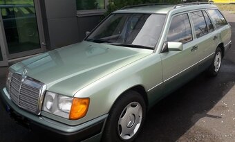Mercedes Benz S124 200TE - 2