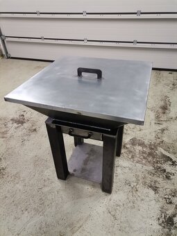 Zahradní gril na dřevo - 2