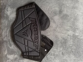 Ledvinový nastavitelný pás Dainese vel.M - 2