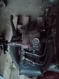 Prodám víko hydrauliky Zetor 7011 serizene na stolici - 2