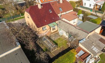 Prodej rodinného domu 4+1 s garáží a zahrádkou, Kosmonosy - 2