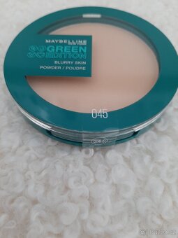 Maybelline Green Edition Blurry Skin Powder – pudr na pleť - 2