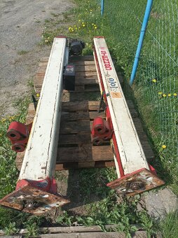 Dvousloupový zvedák-hever STENHOJ 2.5 tuny - 2