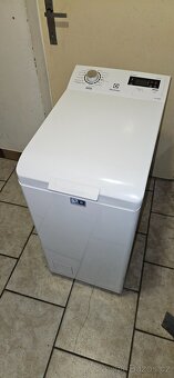 Pračka Electrolux EWT1066ERW na 6 kg prádla, 1000 ot. - 2