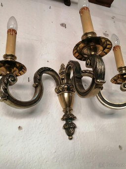 Nástěnná mosazná lampa okolo roku 1920 originál. - 2