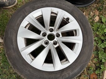 Hliníkový disk skoda scala r16 657 601 025 - 2