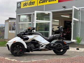 Can-am Spyder 1330 F3 SM6 MY2015 SLEVA - 2