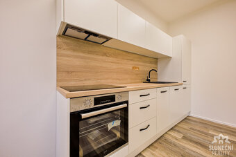 Pronájem bytu 1+kk, 31 m², Uherské Hradiště - Nádražní - 2