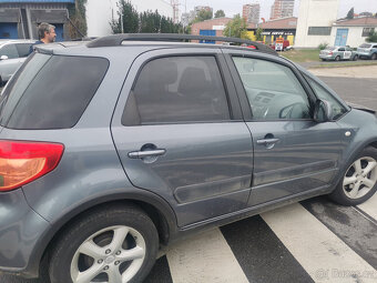 Suzuki sx 4 náhradní díly z tohoto vozu - 2