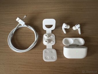 AirPods Pro 1 - Pravé sluchátko šumí - 2