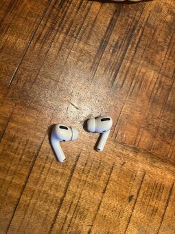Airpods Pro (2023) - sluchátka - 2
