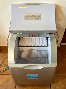 Ledovač Výrobník ledu ZB-15P – přenosný, 15 kg/den - 2