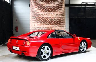Ferrari F355 GTS z roku 1996 - 2