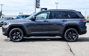 Jeep Grand Cherokee Altitude rok 2024 - 2