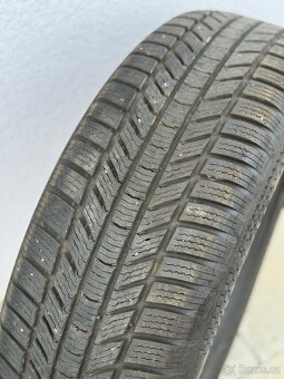 Zimní Pneu 215/65/17 - 2