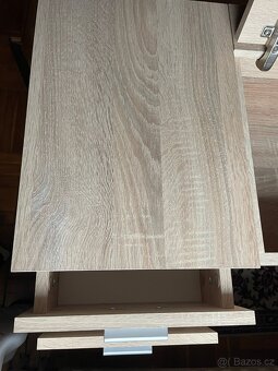 Kosmetický stolek - 2