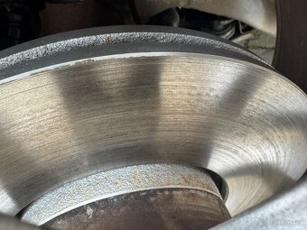 Volkswagen Golf 1,9 TDI 96 KW STK BRZDY - 2