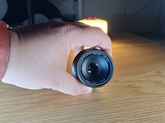 7Artisans 25mm f/1.8 (E-mount) - 2