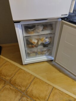 Kombinovaná lednice s mrazákem - 2