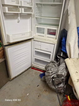 velká lednička s mrazákem Samsung - 2