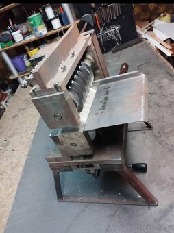 Řezačka na kůži - 2