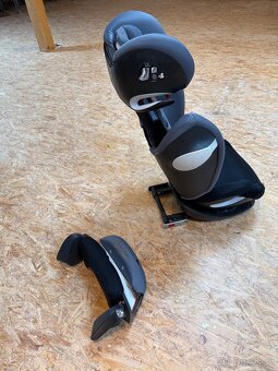 Autosedačka Cybex se stolečkem - 2