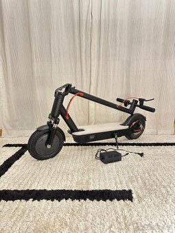 Elektrokoloběžka Jane 250 W - 2
