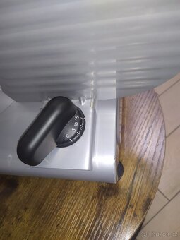 Prodám kráječ GORENJE-NOVÁ CENA - 2
