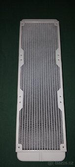 Radiátor pro vodní chlazení PC – 39,5 cm, bez ventilátorů - 2