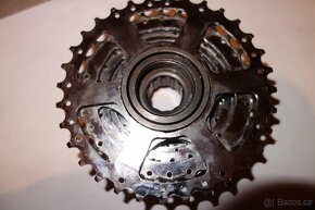 Sunrace šroubovací kazeta 8 speed ze závitem pro e-bike - 2