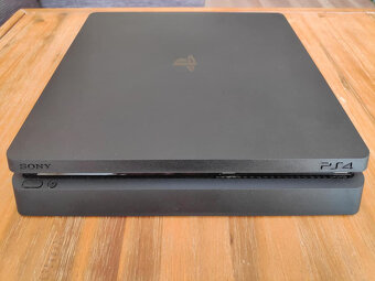 Playstation 4 Slim, PS4 Slim TICHÁ - 2