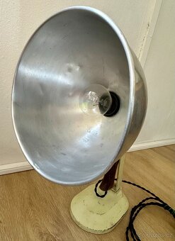 Stará lampa INDUSTRIÁLNÍ polohovací FUNKČNÍ lékařská - 2