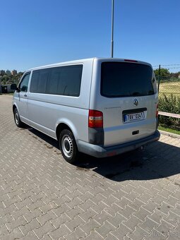 VW Transporter T5 long 2.5 TDi 96 BNZ - 2