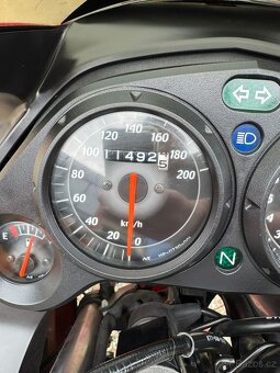 Honda CBR125R - 2