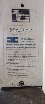 Dvousloupový zvedák 2500kg - 2