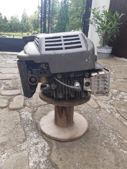 Motor sekačky - 2