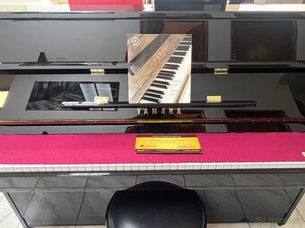 Yamaha C110A se zárukou, doprava a židle zdarma. - 2