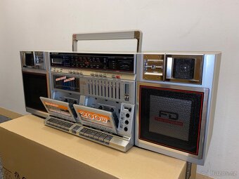 SHARP 939 radiomagnetofon - 2