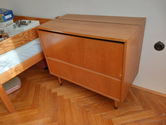 Skříňka na peřiny - peřiňák světlý - 2