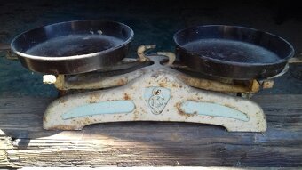 Prodám levně starožitné věci " z půdy" + retro nábytek - 2